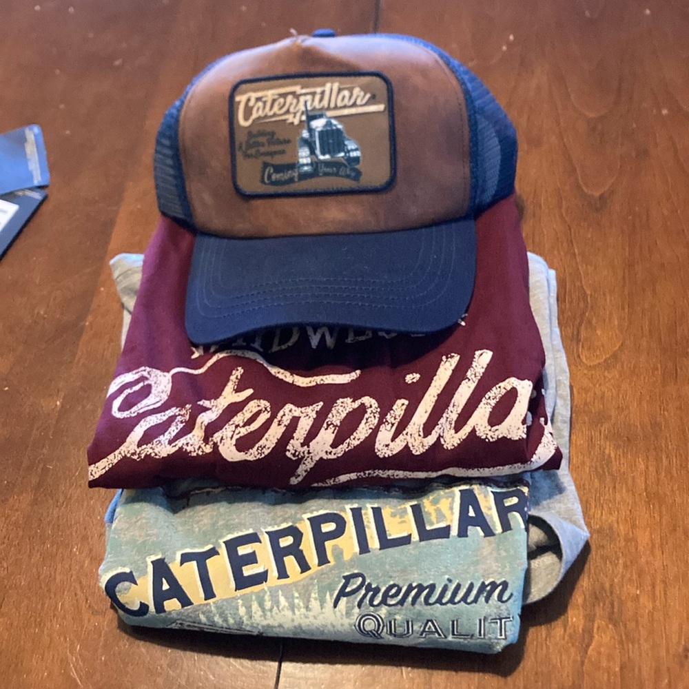 CAT merchandise lot 2 shirts 1 snapback hat